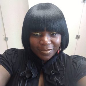 Meet your Posher, Rena